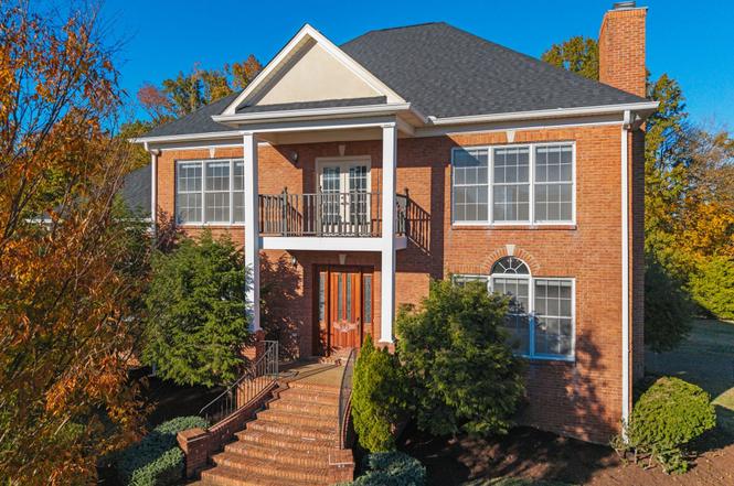 101 Governors Point Blvd, Hendersonville, TN