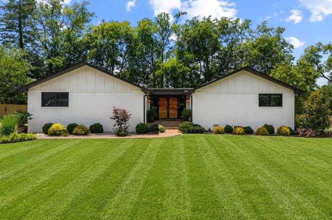 908 Lakeshore Dr, Gallatin, TN