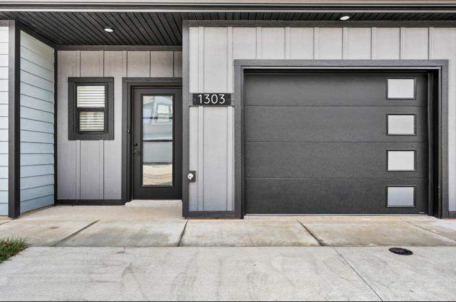 1303 Jonathan Wade Cir, Clarksville, TN