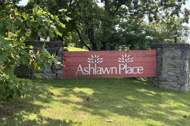 709 Ashlawn Pl, Nashville, TN