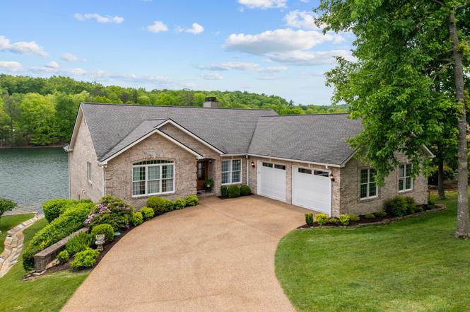 150 Motthaven Dr, Crossville, TN