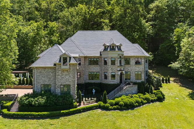 1060 Natchez Valley Ln, Franklin, TN