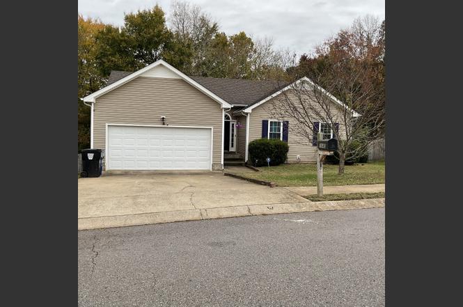 1640 Broad Cir, Clarksville, TN