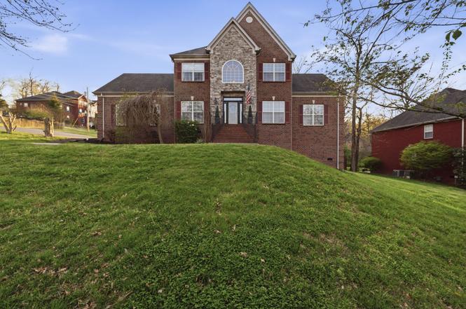 425 Westwood Dr, Smyrna, TN