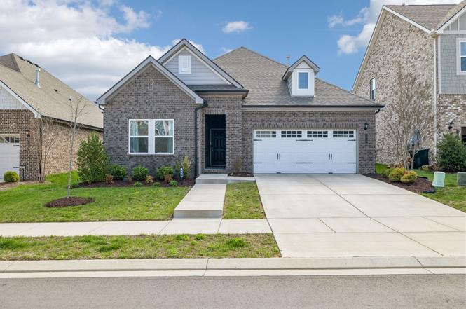 375 Triple Crown Cir, Gallatin, TN