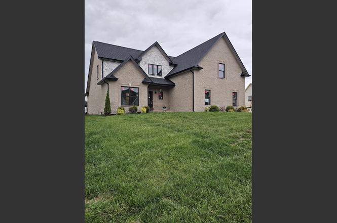 443 Spiderwort Dr, Clarksville, TN