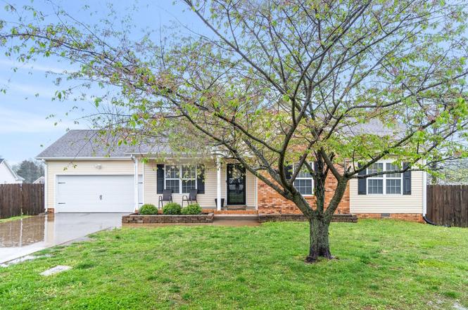 327 White Birch Ct, Clarksville, TN