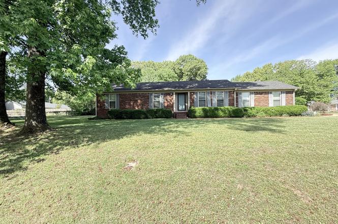 151 Netherwood Dr, Jackson, TN