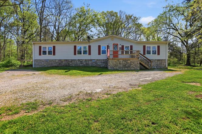 15 Freetown Ln, Lebanon, TN