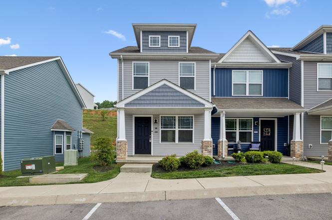 204 Woodland Valley Ln, Clarksville, TN