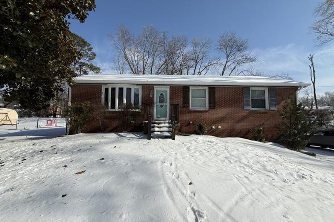 161 W Regent Dr, Clarksville, TN