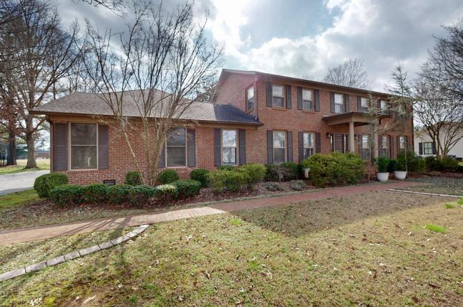 1519 Riverview Dr, Murfreesboro, TN