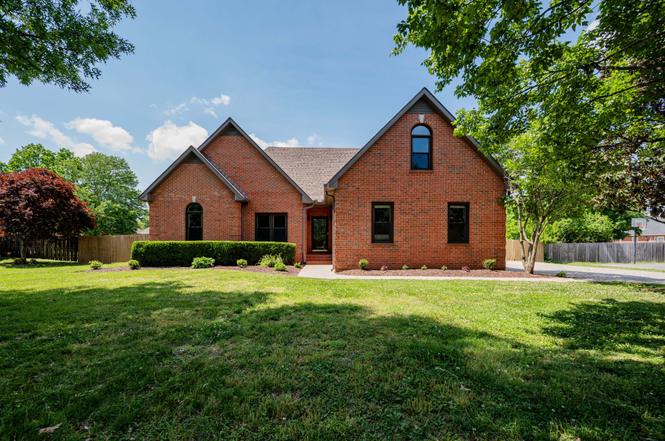 2815 Bowers Ln, Murfreesboro, TN