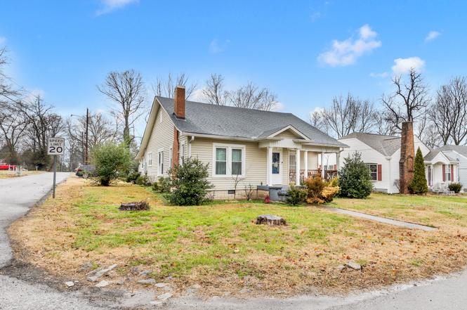 128 W Jackson St, Gallatin, TN