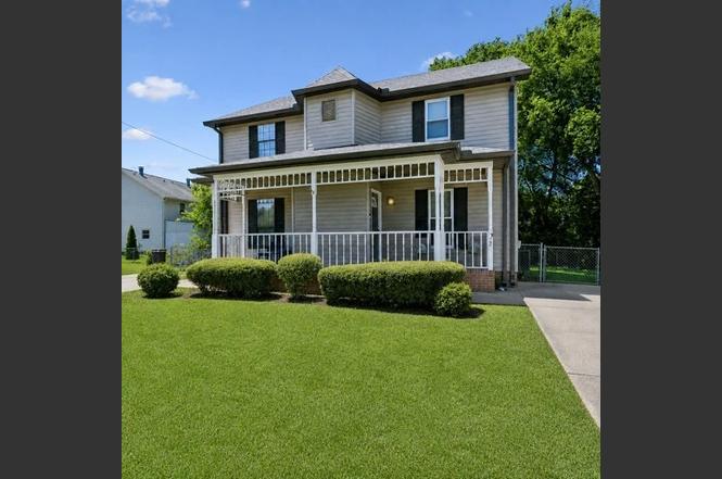 702 Enon Springs Rd W, Smyrna, TN