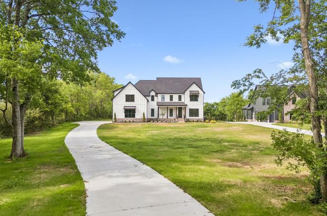 2428 River Rd, Murfreesboro, TN