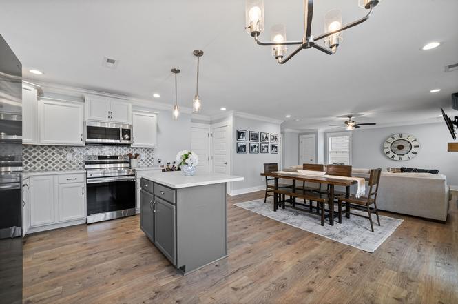 893 Limestone Way, Clarksville, TN