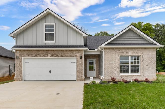 2692 Brewster Dr, Clarksville, TN