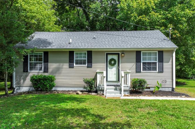 5636 Meadowcrest Ln, Nashville, TN