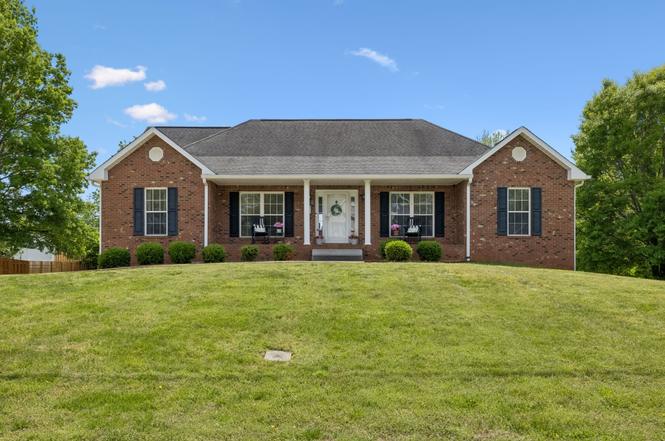 2426 Heartstone Ct, Clarksville, TN