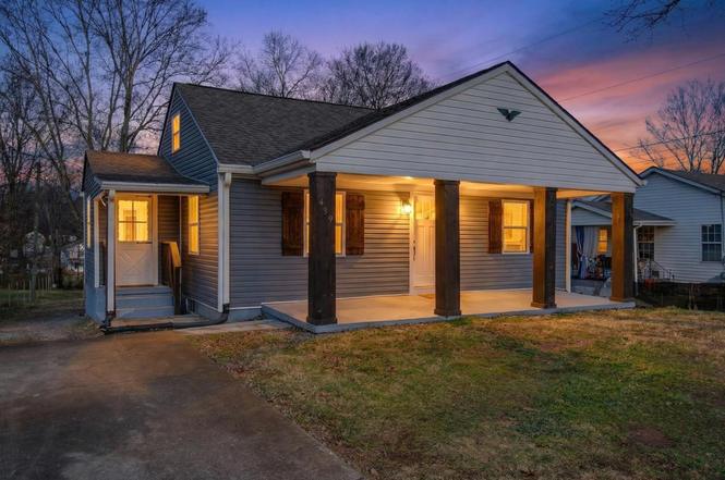 439 Circle Dr, Clarksville, TN