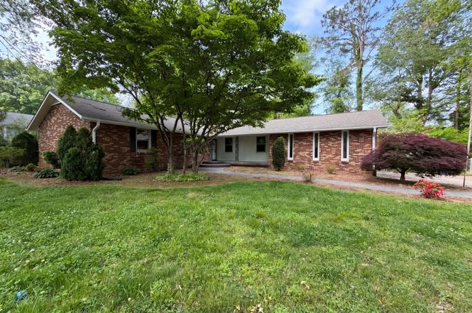 102 Lakewood Cir, Smyrna, TN