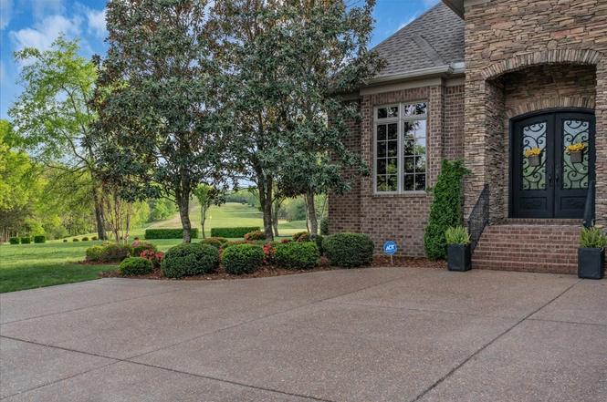 1055 Litchfield Pl, Gallatin, TN