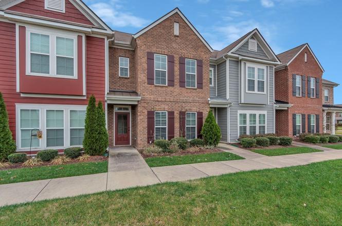 305 Dursley Pvt Ln, Spring Hill, TN