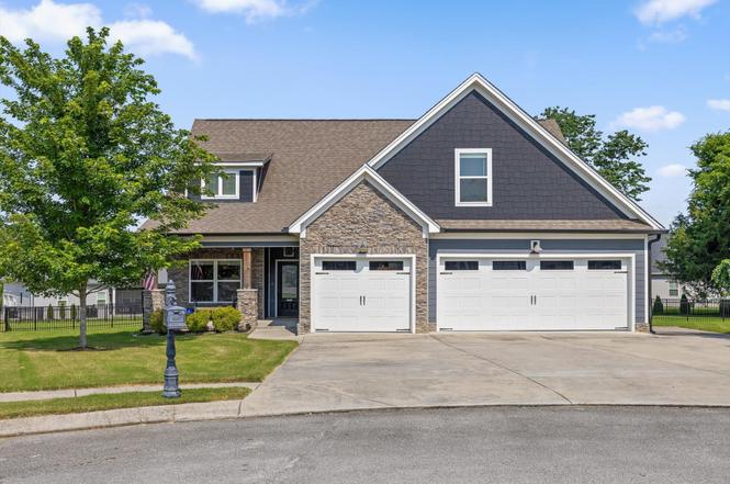 7904 Frostwood Ln, Ooltewah, TN