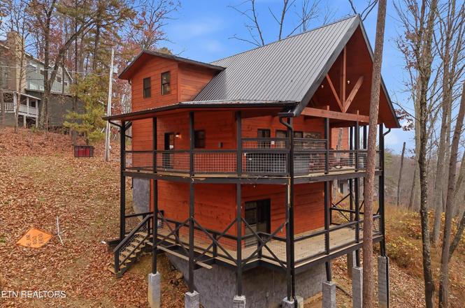 1104 Laddie Buck Ln, Gatlinburg, TN