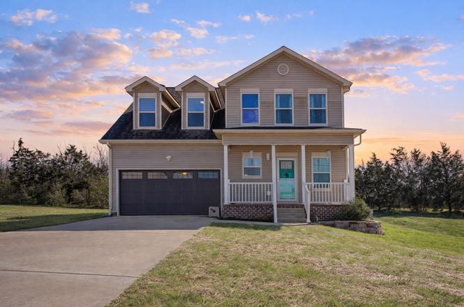 1901 Sheffield Ln, Columbia, TN