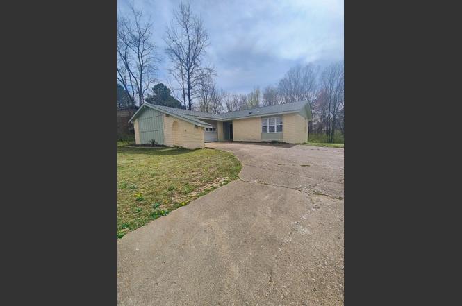 52 Eagle Cv, Jackson, TN