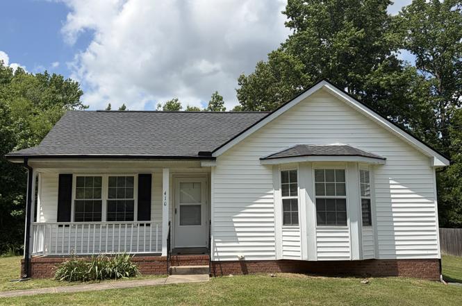 410 Roselawn Dr, Clarksville, TN