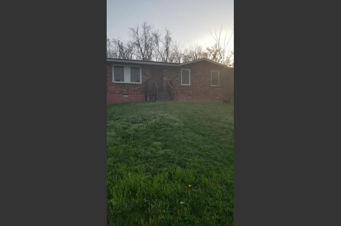 2714 Combs Dr, Nashville, TN