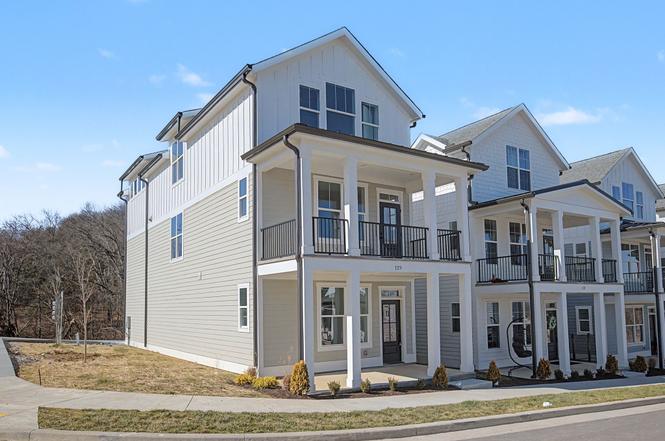 135 Stella Dr, Nashville, TN