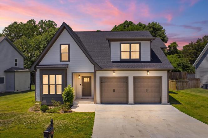 8906 Silver Maple Dr, Ooltewah, TN