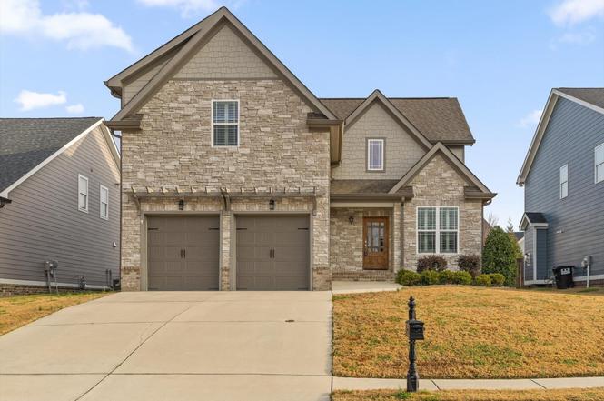 8975 Silver Maple Dr, Ooltewah, TN