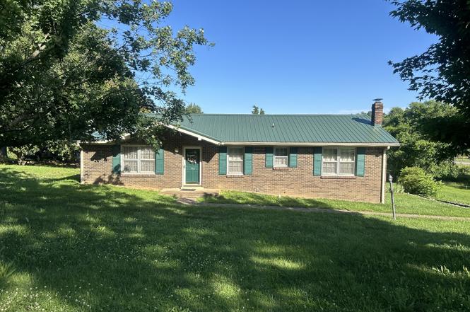 904 Cheairs Cir, Columbia, TN