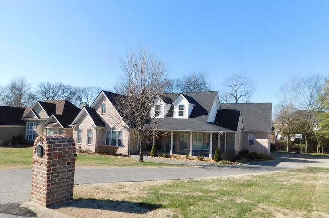 117 Collinwood Dr, Gallatin, TN