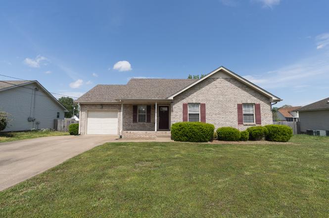 1255 Silver Star Dr, Clarksville, TN