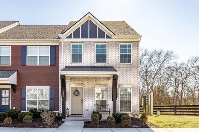 223 Holywell Dr, Gallatin, TN