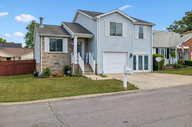 111 River Bend Rd, Hendersonville, TN