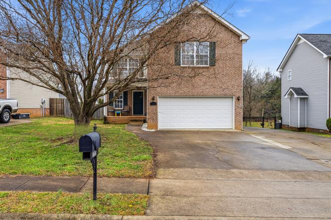 2785 Ridgepole Dr, Clarksville, TN