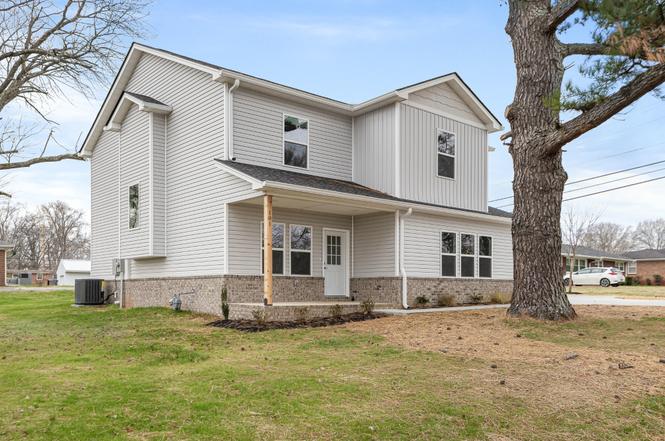 101 Hilltop Dr, Columbia, TN