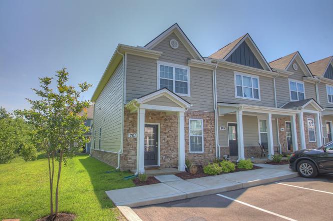 701 Dallas Dr, Columbia, TN