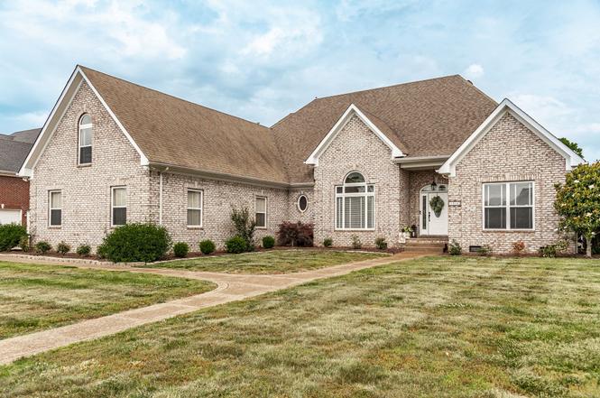 1012 Grider Dr, Gallatin, TN