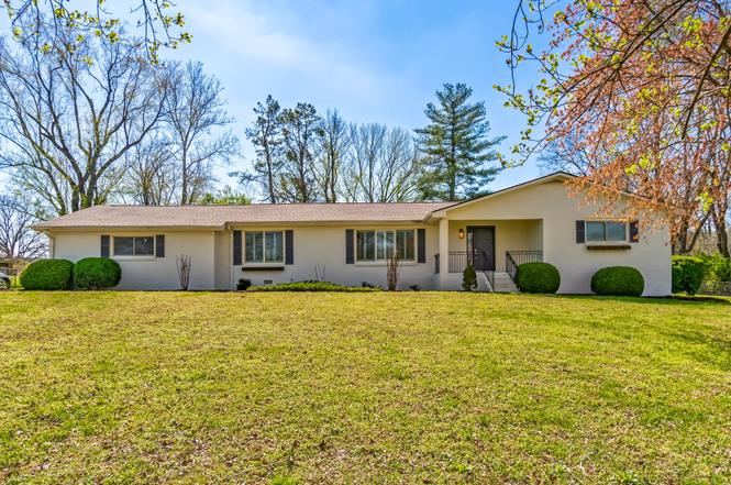 2203 Oakwood Ct, Franklin, TN