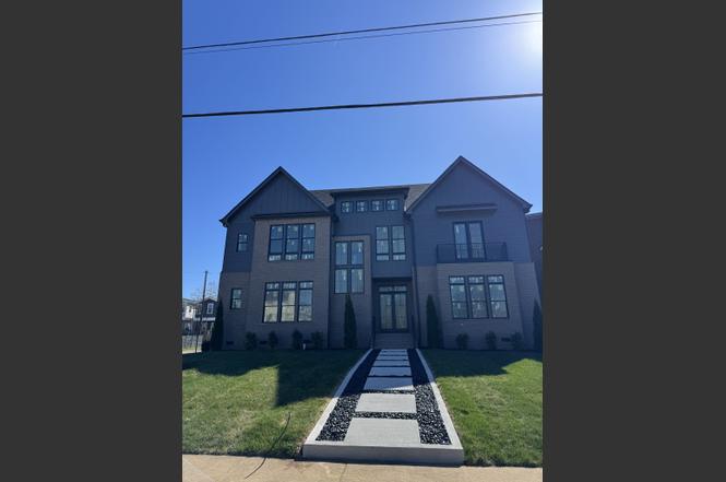 1700 15th Ave S, Nashville, TN