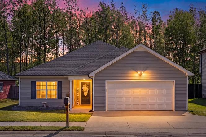 1388 Freedom Dr, Clarksville, TN