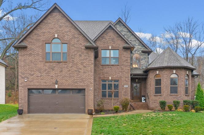 950 Terrace Creek Ln, Clarksville, TN